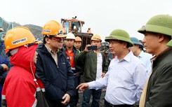 Hai công ty than dàn quân thị uy nhau sau mâu thuẫn hợp đồng