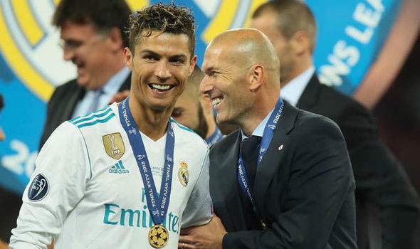 Real trải qua đêm đen tối nhất tại C1: Zidane, Ronaldo cùng cười... - Ảnh 1.