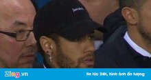 Neymar hoảng hốt, bất lực nhìn đồng đội gục ngã trước MU