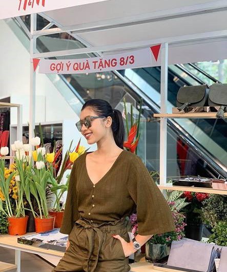 Sao Việt hôm nay (8/3): Tuấn Hưng gửi lời chúc Quốc tế Phụ nữ, Ngọc Trinh quyến rũ với đầm lấp lánh - Ảnh 5.