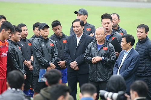HLV Park Hang-seo được giao nhiệm vụ giành HC vàng SEA Games - Ảnh 1.
