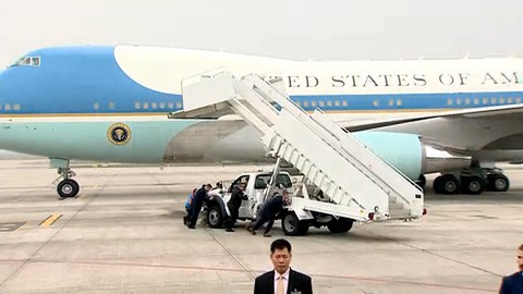 15 phút căng thẳng khi đón Air Force One của Tổng thống Mỹ - Ảnh 11.
