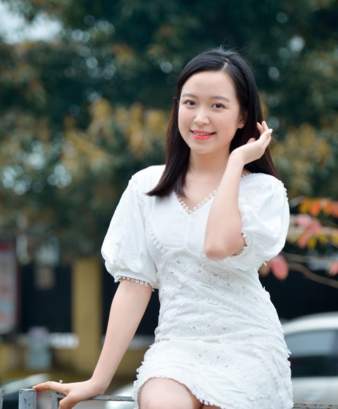 Nhan sắc nữ diễn viên 9X gây chú ý vì giọng Quảng Trị và yêu Công Lý - Ảnh 3.