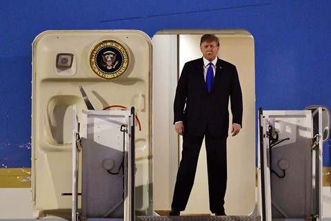 15 phút căng thẳng khi đón Air Force One của Tổng thống Mỹ - Ảnh 9.