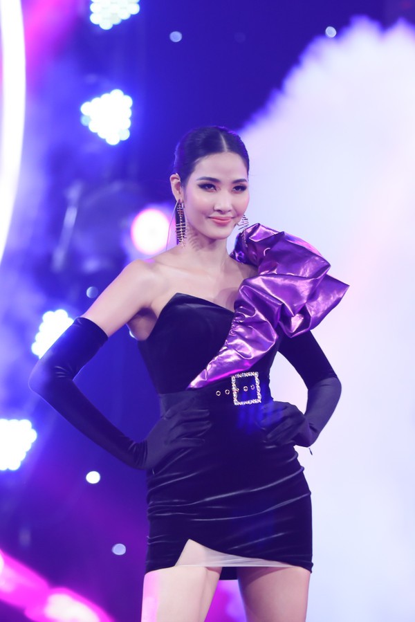 Sao Việt hôm nay (1/4): Hoàng Thùy thả thính dịp Cá tháng tư, Hương Giang đốn tim fan với gu thời trang hở bạo - Ảnh 1. Sao Việt hôm nay (1/4): Hoàng Thùy thả thính dịp Cá tháng tư, Hương Giang đốn tim fan với gu thời trang hở bạo - Ảnh 1.