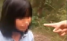 Nữ sinh lớp 7 bị nhóm bạn kéo ra bãi biển đánh hội đồng, bắt quỳ gối xin lỗi