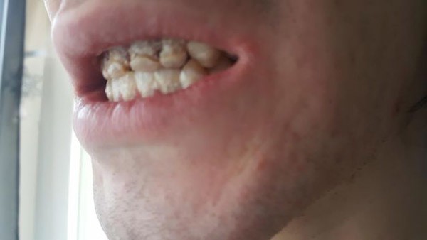Thầy giáo trẻ mòn dần lưỡi vì thức uống vạn người mê - Ảnh 2. Thầy giáo trẻ mòn dần lưỡi vì thức uống vạn người mê - Ảnh 2.