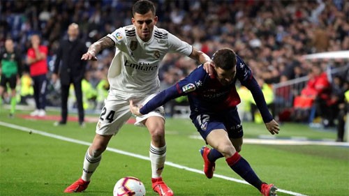 Real Madrid giành ba điểm ở phút 89 - Ảnh 2.