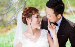 Cô dâu tuổi 62 tuyên bố mang bầu, hai vợ chồng háo hức livestream khoe hạnh phúc và bụng 'lùm lùm'