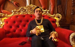 Phát hiện 3 bịch bột trắng nghi là ma túy trong quán karaoke của Phúc XO