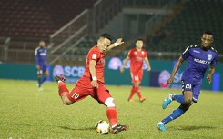 Bình Dương vs TP HCM: Rượt đuổi nghẹt thở, đại tiệc 5 bàn thắng