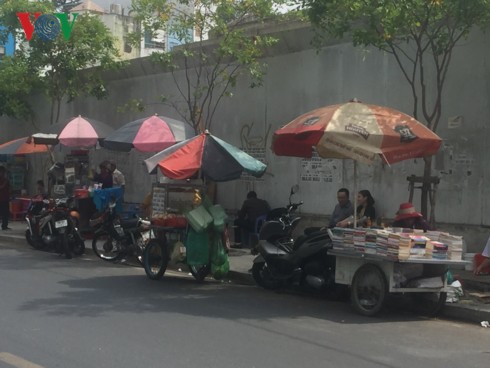 TP HCM: Vỉa hè bị lấn chiếm là do thực thi pháp luật không nghiêm - Ảnh 5.