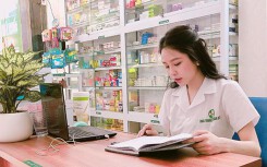 Dược sĩ trẻ muốn mở, làm chủ nhà thuốc như hot girl Trâm Anh cần làm ngay những việc này
