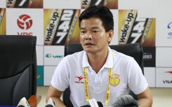 HLV Nguyễn Văn Sỹ tiếc nuối rời Hàng Đẫy