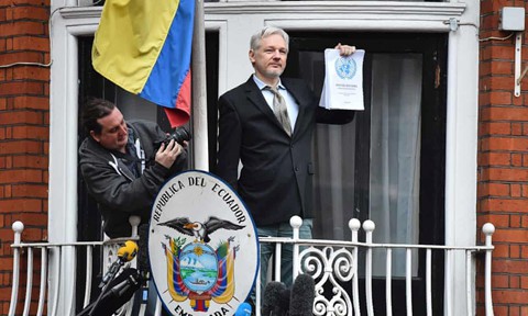 Từ vị khách được bảo vệ, ông trùm WikiLeaks đã thất sủng thế nào? - Ảnh 1. Từ vị khách được bảo vệ, ông trùm WikiLeaks đã thất sủng thế nào? - Ảnh 1.