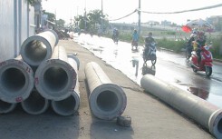 Tông vào cống trên đường làng, 3 học sinh tử vong thương tâm