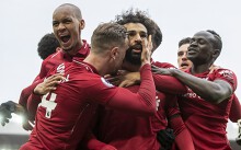 Mane, Salah bùng nổ, Liverpool lại vượt mặt Man City