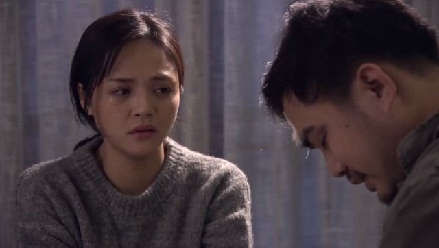 Về nhà đi con tập 6: Chồng Huệ bị Ánh Dương phát hiện đi vào khách sạn cùng tình nhân - Ảnh 4. Về nhà đi con tập 6: Chồng Huệ bị Ánh Dương phát hiện đi vào khách sạn cùng tình nhân - Ảnh 4.