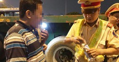 Trị bệnh 'hung thần' cho xe container