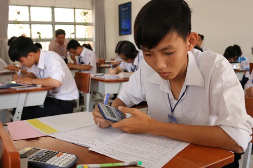 Thí sinh được mang vào phòng thi THPT quốc gia 2019 những loại máy tính bỏ túi nào? - Ảnh 1. Thí sinh được mang vào phòng thi THPT quốc gia 2019 những loại máy tính bỏ túi nào? - Ảnh 1.