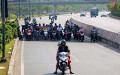 Người Sài Gòn làm gì để tự cứu mình trong những ngày nóng 'cực điểm', điện bị cắt luân phiên?