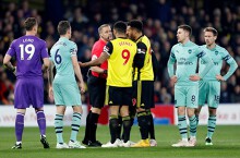 Lần đầu giữ sạch lưới trên sân khách, Arsenal trở lại top 4 Premier League