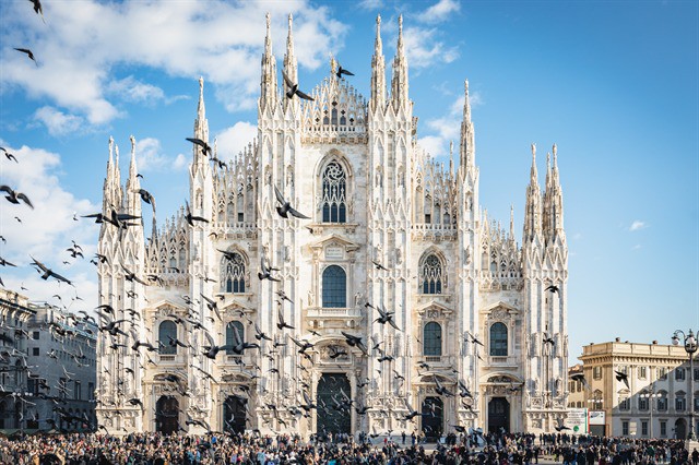 Ngoài Nhà thờ Đức Bà Paris, trên thế giới còn những công trình kiến trúc Gothic nào nổi tiếng? - Ảnh 2. Ngoài Nhà thờ Đức Bà Paris, trên thế giới còn những công trình kiến trúc Gothic nào nổi tiếng? - Ảnh 2.