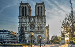 Câu chuyện kì bí về những bóng ma tại Nhà thờ Đức Bà Paris