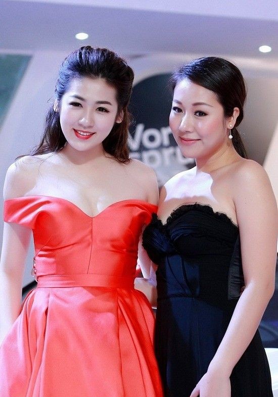 Những cặp chị em thất lạc trong làng nhan sắc Việt - Ảnh 11. Những cặp chị em thất lạc trong làng nhan sắc Việt - Ảnh 11.