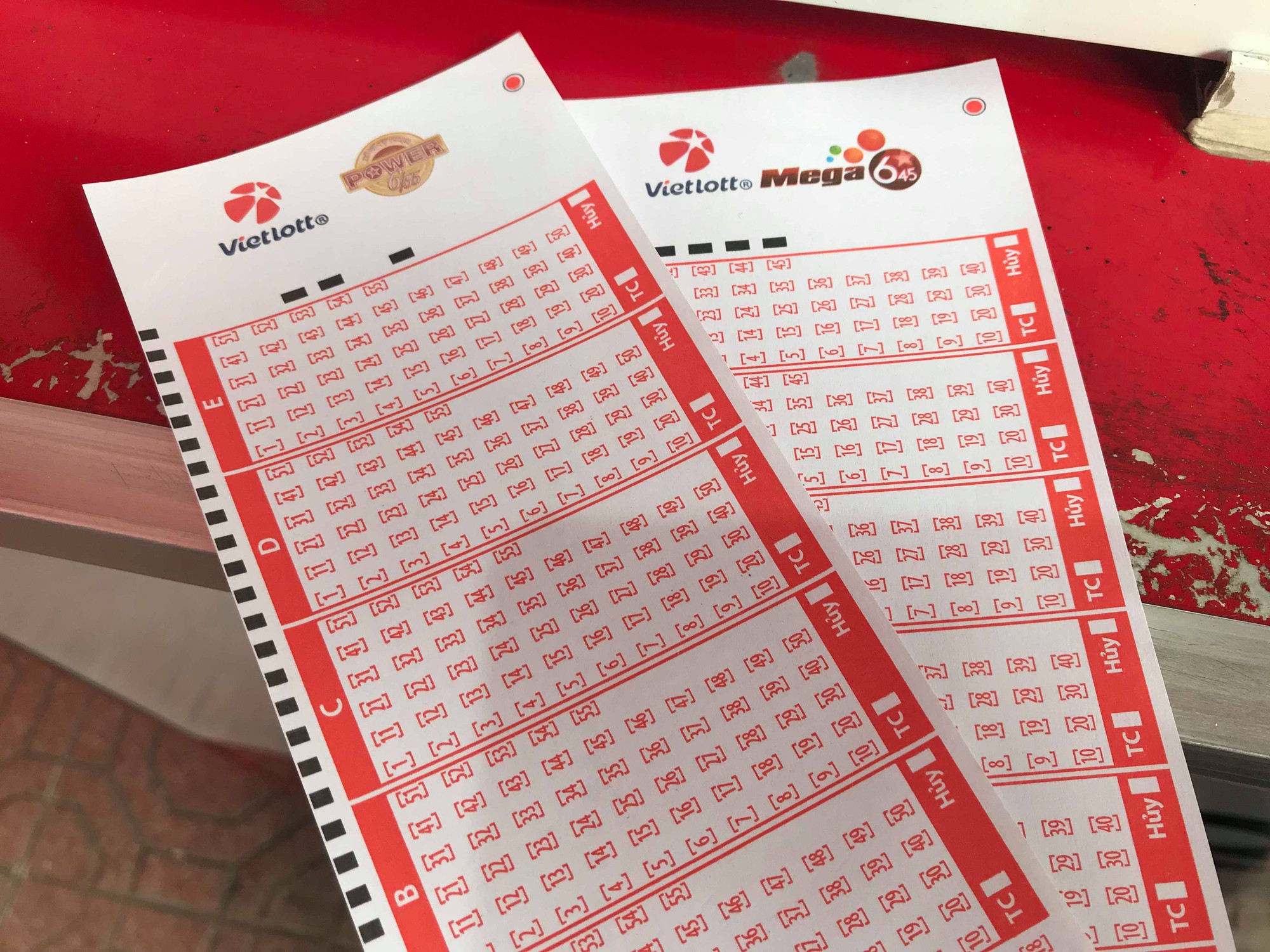 Kết quả xổ số (KQXS) Vietlott Mega 6/45 ngày 17/4/2019: Hai kì liên tiếp Jackpot tìm ra tỉ phú trúng hơn 13 tỉ đồng - Ảnh 1.