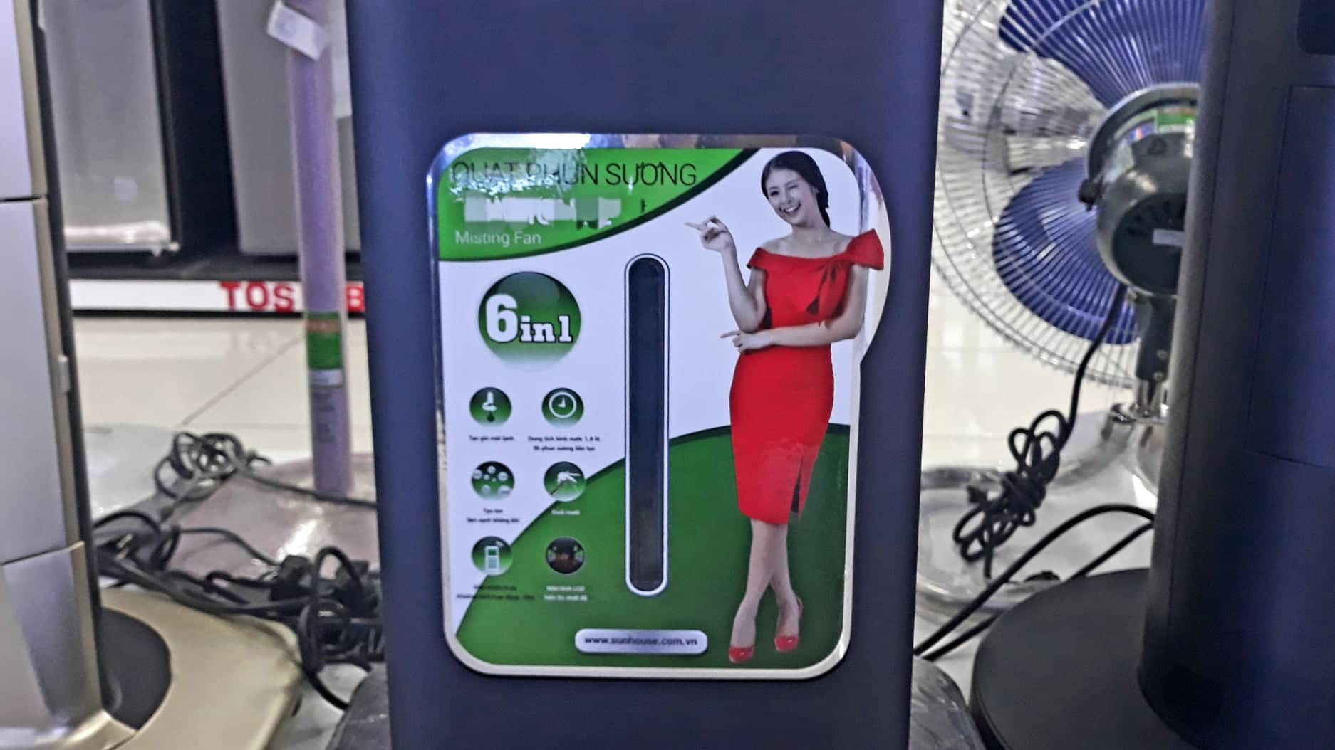 Chuyên gia khuyến cáo nhiễm bệnh đường hô hấp, hỏng đồ đạc vì quạt phun sương - Ảnh 2. Chuyên gia khuyến cáo nhiễm bệnh đường hô hấp, hỏng đồ đạc vì quạt phun sương - Ảnh 2.