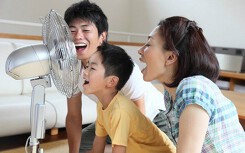 Sài Gòn nắng 'vỡ đầu': Sai lầm nhiều người mắc khi dùng quạt điện mùa nóng gây hại sức khỏe