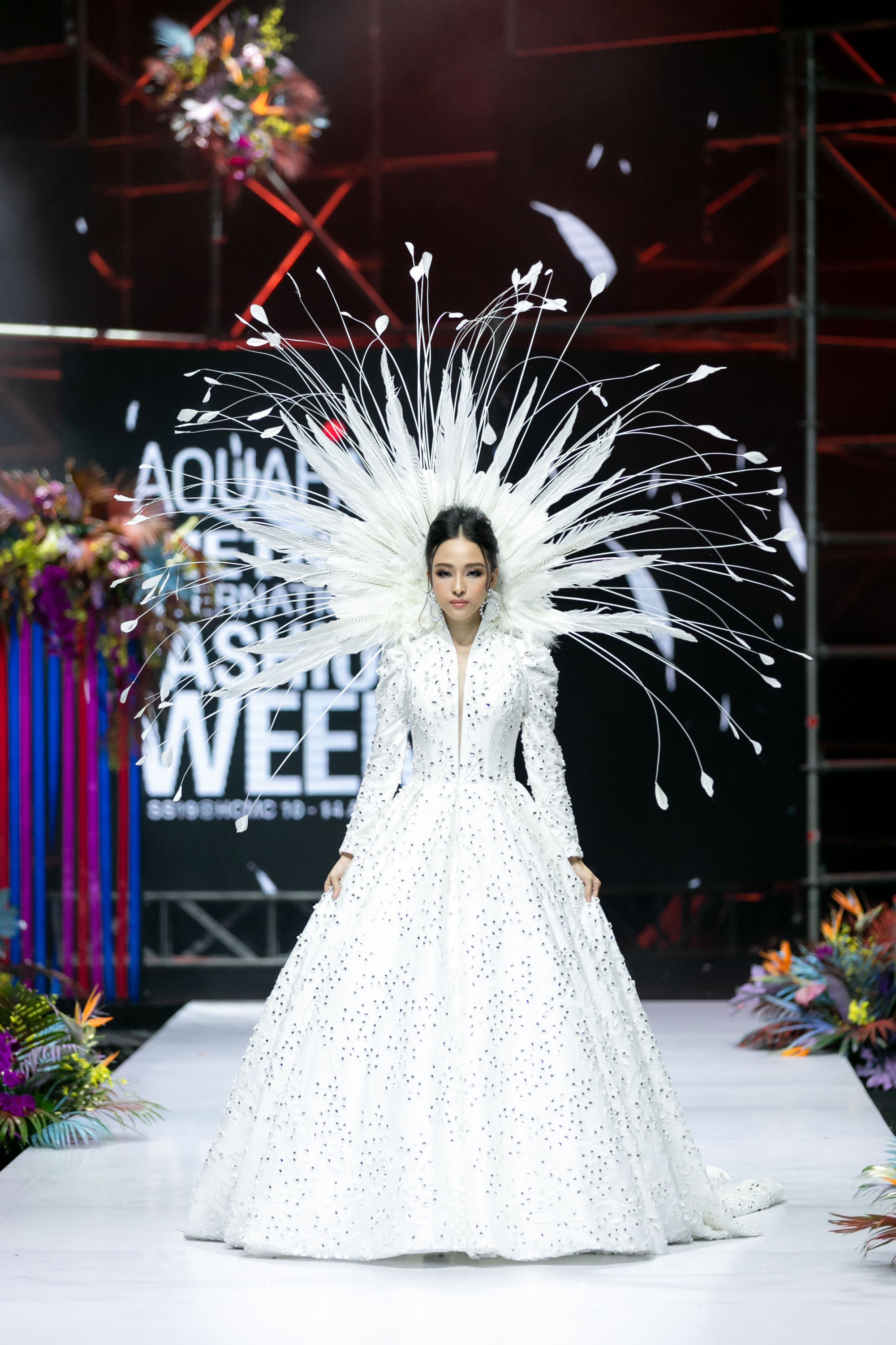 Ai xứng đáng trở thành Ngôi sao vedette của Tuần lễ thời trang Việt Nam 2019? - Ảnh 9.