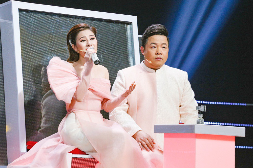 Ca sĩ bolero Tố My: Tôi chỉ cần 3 giây để xuất khẩu thành nhạc trên ghế nóng - Ảnh 3. Ca sĩ bolero Tố My: Tôi chỉ cần 3 giây để xuất khẩu thành nhạc trên ghế nóng - Ảnh 3.
