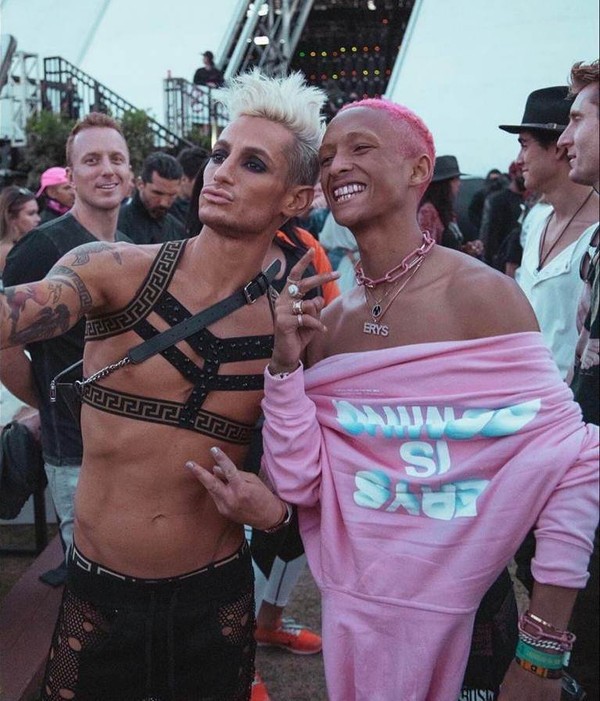 Cộng đồng LGBT thế giới hôm nay (ngày 17/04): Hương Giang tươi tắn tại Hàn Quốc, Đào Bá Lộc khoe ảnh tự may quần áo búp bê - Ảnh 8.