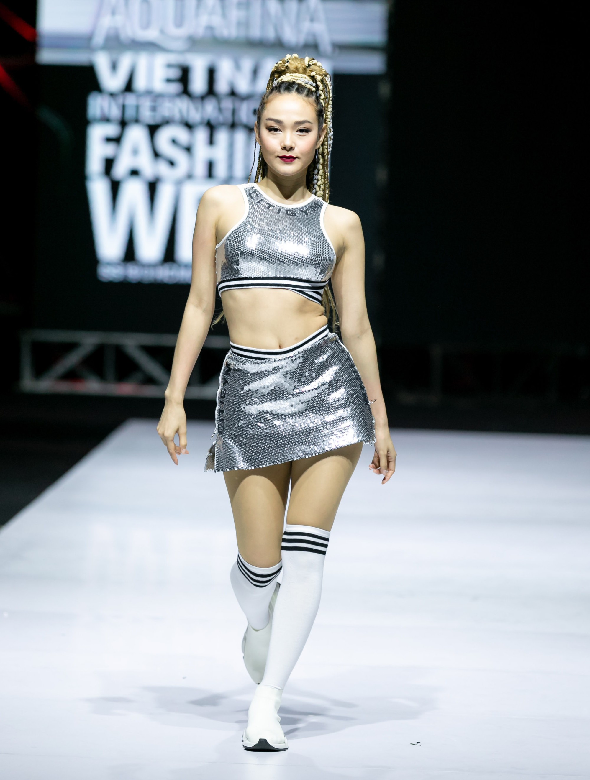 Ai xứng đáng trở thành Ngôi sao vedette của Tuần lễ thời trang Việt Nam 2019? - Ảnh 14.