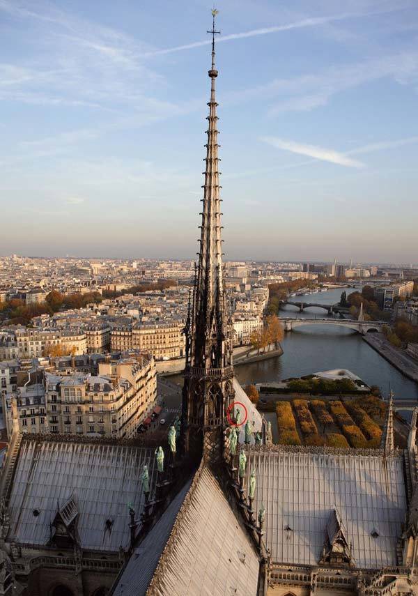 Những bí mật ít ai biết trong Nhà thờ Đức Bà Paris - Ảnh 4. Những bí mật ít ai biết trong Nhà thờ Đức Bà Paris - Ảnh 4.