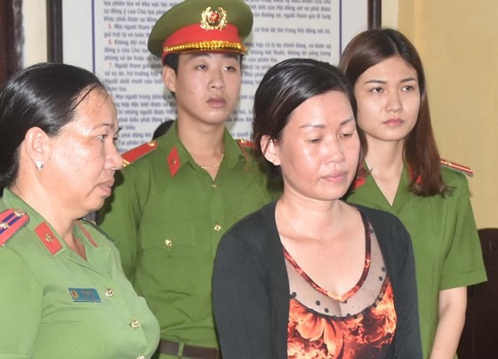 Tố khống cán bộ cướp tài sản, người phụ nữ lĩnh án 3 năm tù - Ảnh 1. Tố khống cán bộ cướp tài sản, người phụ nữ lĩnh án 3 năm tù - Ảnh 1.