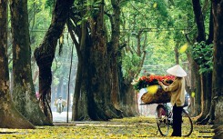 Dự báo thời tiết hôm nay 17/4: Hà Nội trời mát mẻ, Sài Gòn nắng nóng