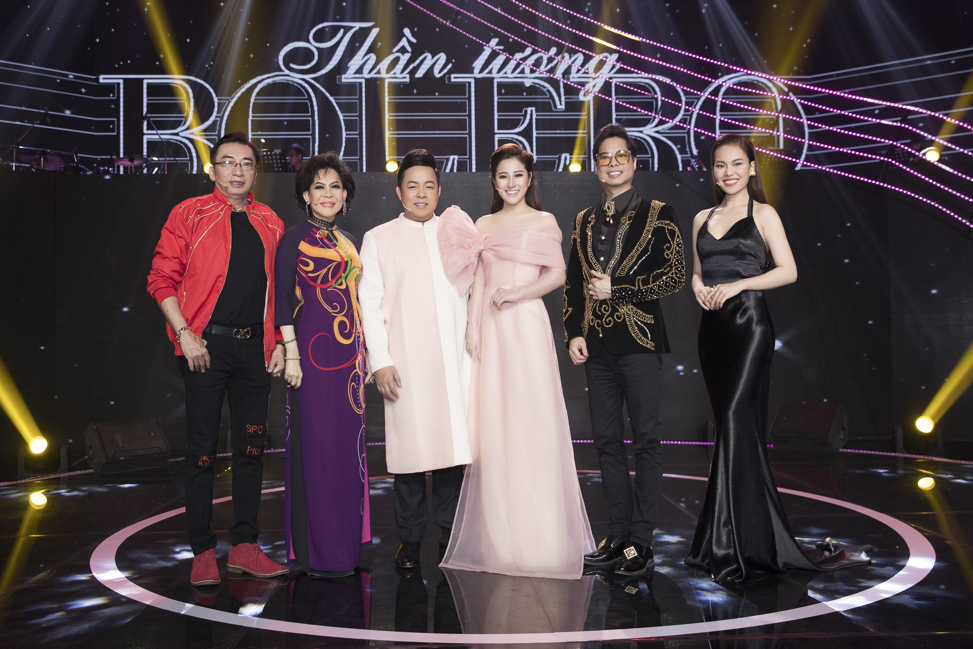Ca sĩ bolero Tố My: Tôi chỉ cần 3 giây để xuất khẩu thành nhạc trên ghế nóng - Ảnh 1. Ca sĩ bolero Tố My: Tôi chỉ cần 3 giây để xuất khẩu thành nhạc trên ghế nóng - Ảnh 1.