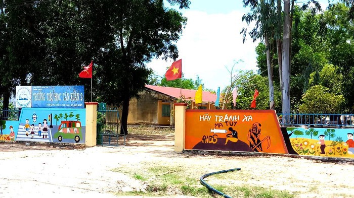 Bình Thuận: Đình chỉ thầy giáo dâm ô 5 học sinh tiểu học - Ảnh 1. Bình Thuận: Đình chỉ thầy giáo dâm ô 5 học sinh tiểu học - Ảnh 1.