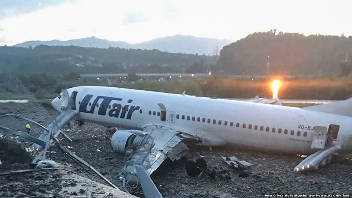 Tiếp tục xuất hiện máy bay Boeing 737 gặp sự cố - Ảnh 1.