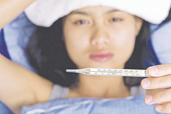 Sự thật về phương pháp da chạm da, khỏa thân chữa sốt rét - Ảnh 3. Sự thật về phương pháp da chạm da, khỏa thân chữa sốt rét - Ảnh 3.
