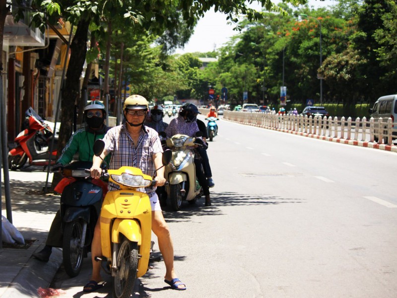Đợt nắng nóng đầu tiên của mùa hè 2019 sẽ kéo dài đến hết tuần - Ảnh 1.
