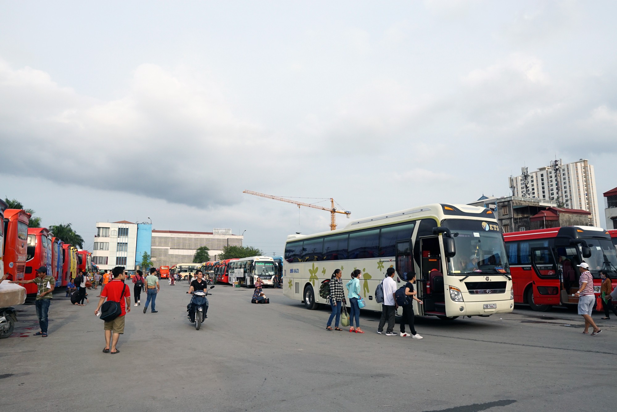 Chuyện lạ: Xe khách biến mất cả tháng trời, không vào bến ở Hà Nội - Ảnh 1. Chuyện lạ: Xe khách biến mất cả tháng trời, không vào bến ở Hà Nội - Ảnh 1.