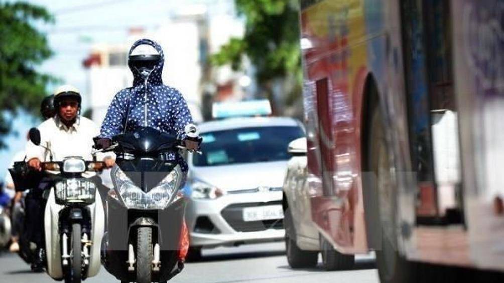 Dự báo thời tiết ngày mai 19/4: Nắng nóng bao trùm Bắc Bộ có nơi trên 40 độ C - Ảnh 1.