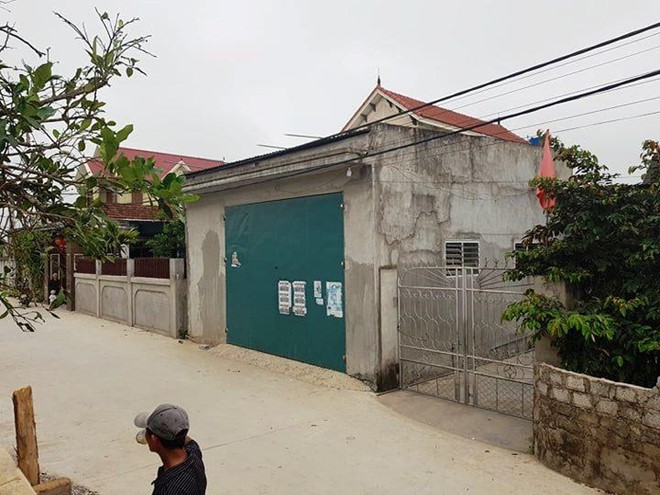 Khám nhà nghi phạm điều hành đường dây ma túy lớn nhất Nghệ An - Ảnh 2. Khám nhà nghi phạm điều hành đường dây ma túy lớn nhất Nghệ An - Ảnh 2.