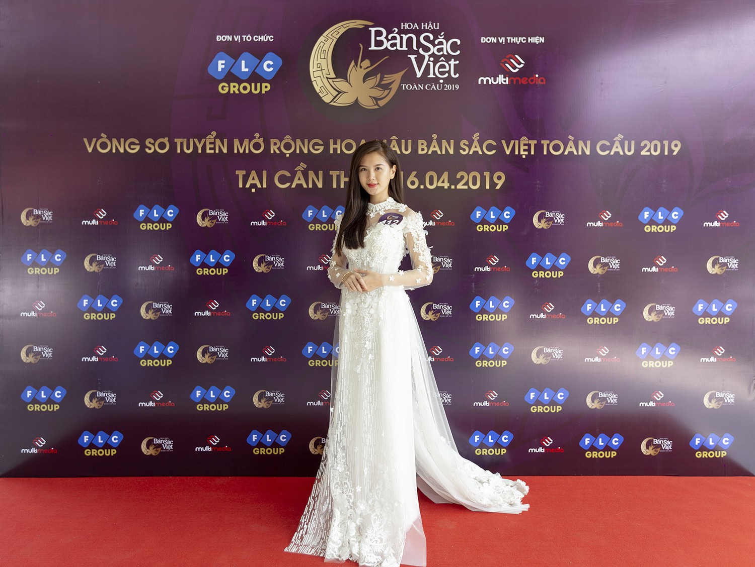 Mâu Thủy catwalk thị phạm cho thí sinh Hoa hậu bản sắc Việt toàn cầu 2019 - Ảnh 6. Mâu Thủy catwalk thị phạm cho thí sinh Hoa hậu bản sắc Việt toàn cầu 2019 - Ảnh 6.