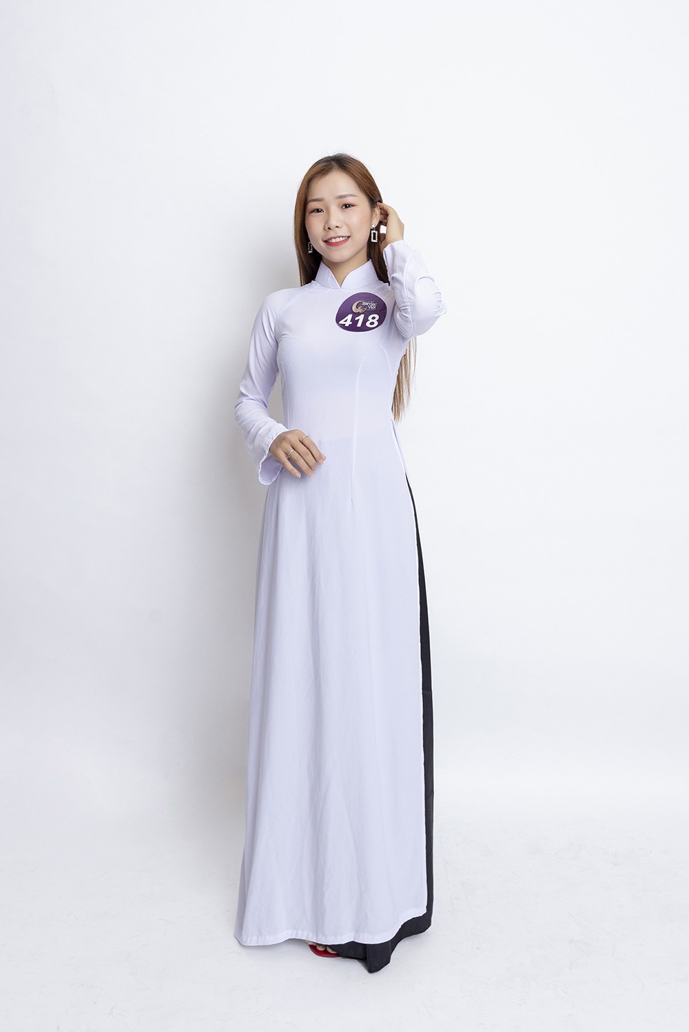 Mâu Thủy catwalk thị phạm cho thí sinh Hoa hậu bản sắc Việt toàn cầu 2019 - Ảnh 8. Mâu Thủy catwalk thị phạm cho thí sinh Hoa hậu bản sắc Việt toàn cầu 2019 - Ảnh 8.
