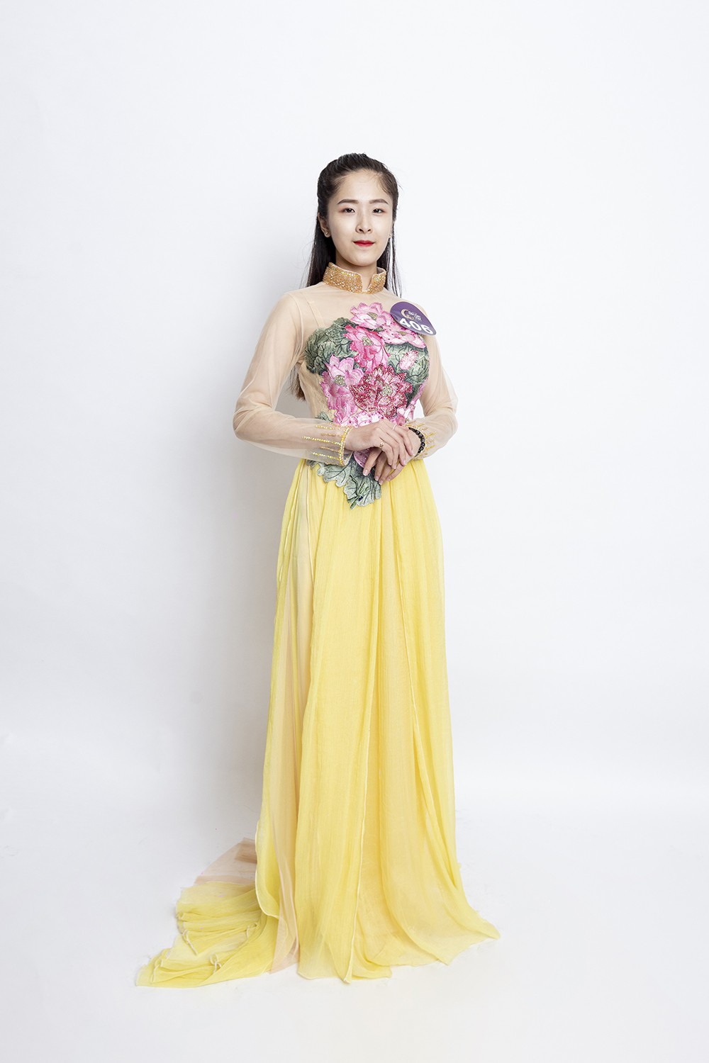 Mâu Thủy catwalk thị phạm cho thí sinh Hoa hậu bản sắc Việt toàn cầu 2019 - Ảnh 7. Mâu Thủy catwalk thị phạm cho thí sinh Hoa hậu bản sắc Việt toàn cầu 2019 - Ảnh 7.